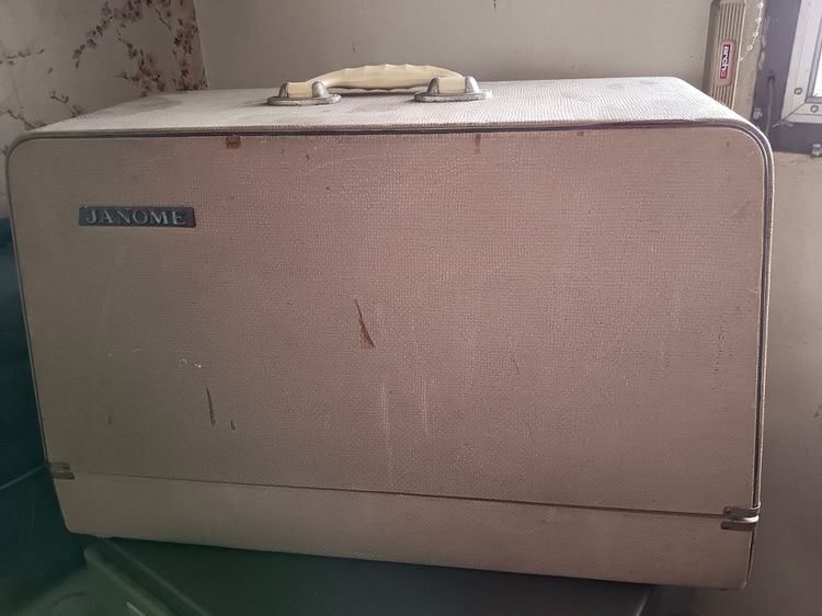 ขายจักรเย้บผ้า  janome  vintage รูปที่ 3