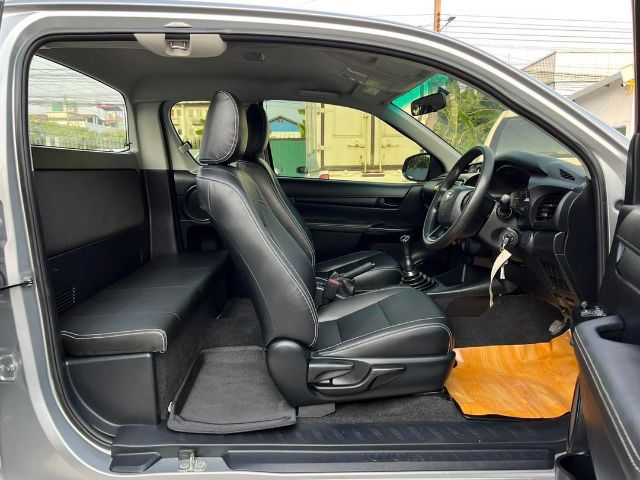 Toyota Hilux Revo 2019 Smart Cab 2.4 Mid Z Edition Pickup ดีเซล ไม่ติดแก๊ส เกียร์ธรรมดา เทา รูปที่ 4