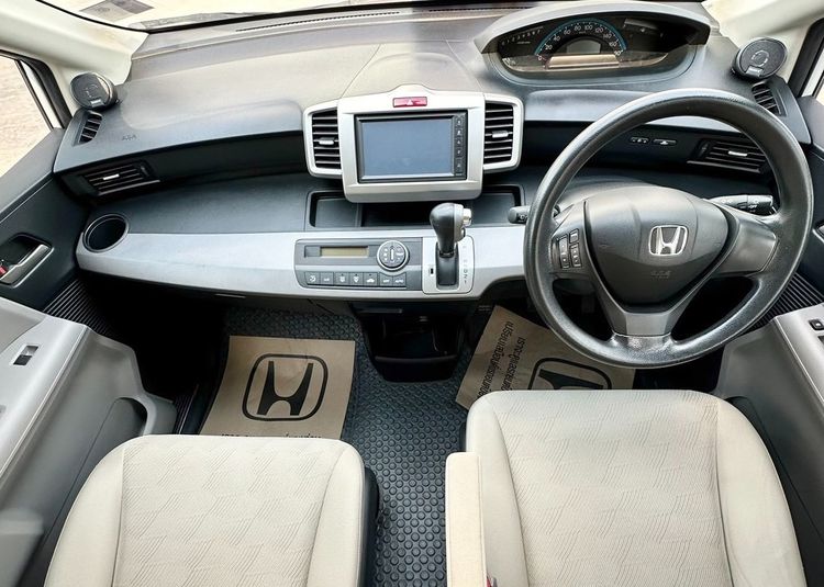 Honda Freed 2011 1.5 SE Utility-car เบนซิน ไม่ติดแก๊ส เกียร์อัตโนมัติ ขาว รูปที่ 2