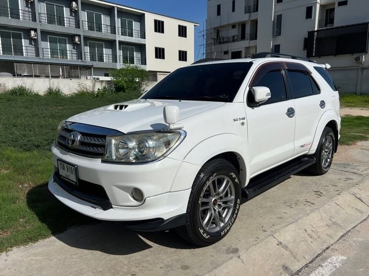Toyota Fortuner 3.0TRD lll ปี2011