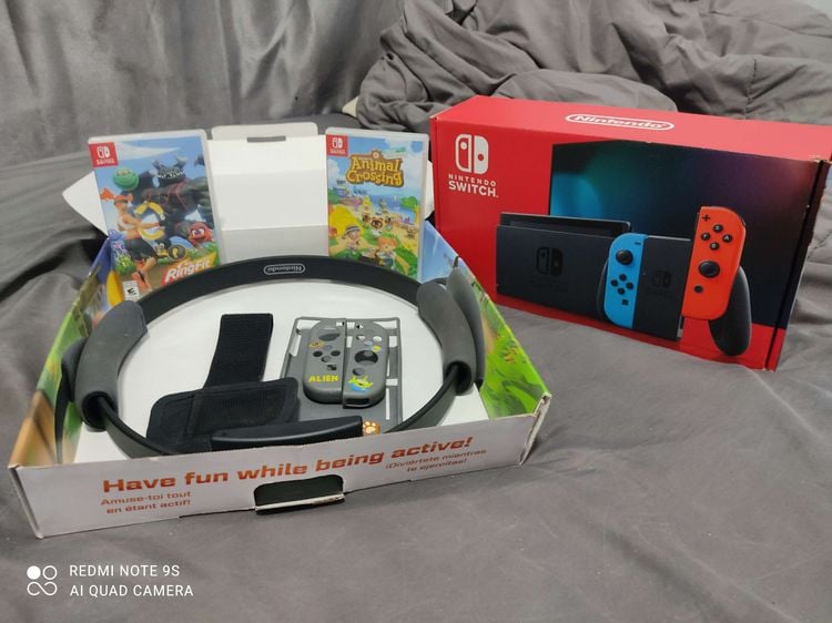 เครื่องเกมส์นินเทนโด เชื่อมต่อไร้สายได้ Nintendo Switch V.2 ( กล่องแดง ) พร้อม เกม Ring Fit และ Animal Crossing ลดได้