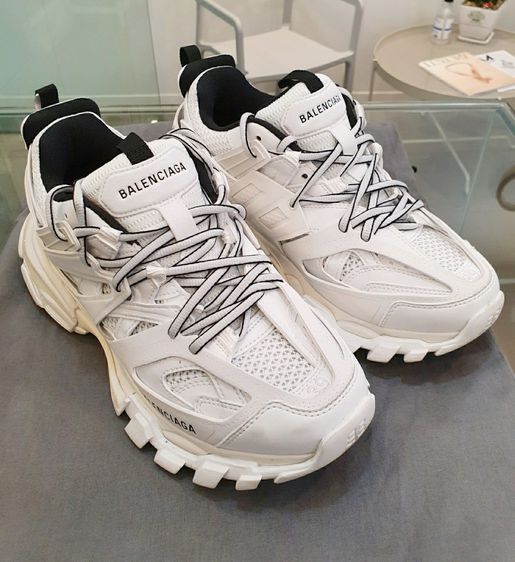 อื่นๆ รองเท้าผ้าใบ ผ้าใบ ขาว 🌼 ส่งต่อ🌼 Balenciaga Track white Size 42 สภาพใหม่ไม่มีตำหนิ งานคัดเกรดของแท้