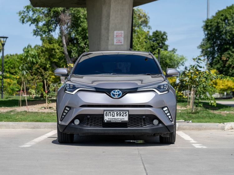 Toyota C-HR 2019 1.8 Hybrid Mid Utility-car เบนซิน ไม่ติดแก๊ส เกียร์อัตโนมัติ เทา รูปที่ 2