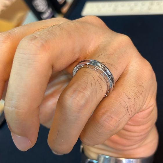 แหวน ทอง18K Bvlgari สีไวท์โกล์ ขนาด62 หนัก7.7กรัม