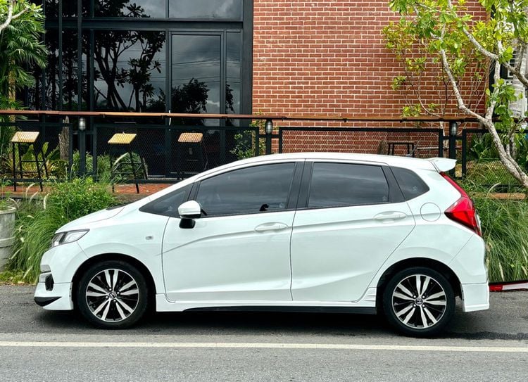 Honda Jazz 2020 1.5 S i-VTEC Sedan เบนซิน ไม่ติดแก๊ส เกียร์อัตโนมัติ ขาว รูปที่ 2