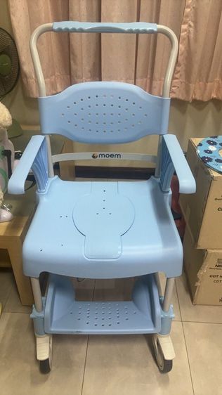 อุปกรณ์เพื่อสุขภาพ เก้าอี้รถเช็นนั่งถ่ายและอาบน้ำผู้สูงอายุ