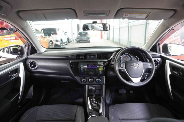 Toyota Altis 2019 1.8 E Sedan เบนซิน เกียร์อัตโนมัติ เทา รูปที่ 4