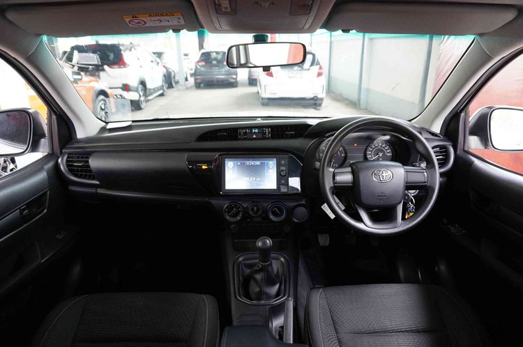 Toyota Hilux Revo 2021 2.4 Z Edition Entry Pickup ดีเซล เกียร์ธรรมดา ขาว รูปที่ 4
