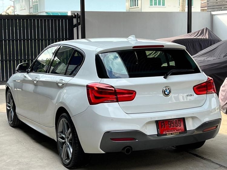 BMW Series 1 2016 118i Sedan เบนซิน ไม่ติดแก๊ส เกียร์อัตโนมัติ ขาว รูปที่ 4