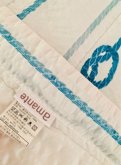 ผ้าห่ม (แบบบาง) ขนาด 5ฟุต สีขาวลายเชือกสีฟ้า ยี่ห้อ Amante (สภาพใหม่) มือสองสภาพดี สินค้าญี่ปุ่น-เกาหลีแท้ รูปที่ 8