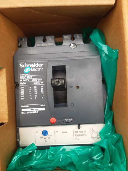Circuit breaker Schneider NSX100F มี 5 ตัว ตัวละ 2,000 บาท