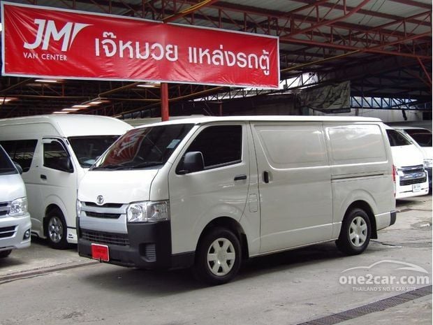 Toyota Hiace 2014 3.0 GL Van ดีเซล ไม่ติดแก๊ส เกียร์ธรรมดา ขาว