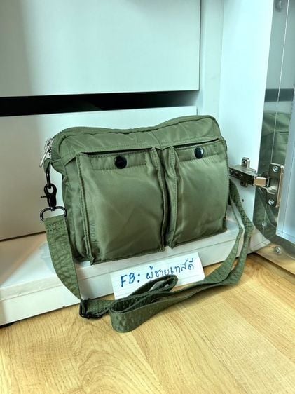 กระเป๋าสะพายญี่ปุ่น สีเขียว ทรงดี สวย ของใหม่