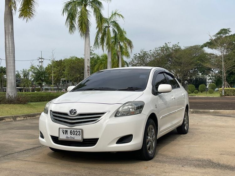 Toyota Vios 2013 1.5 E Sedan เบนซิน ไม่ติดแก๊ส เกียร์อัตโนมัติ ขาว รูปที่ 1