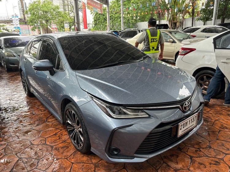 Toyota Altis 2022 1.8 S Sedan เบนซิน ไม่ติดแก๊ส เกียร์อัตโนมัติ เทา