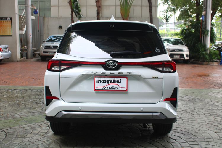 Toyota Veloz 2022 1.5 Premium Sedan เบนซิน ไม่ติดแก๊ส เกียร์อัตโนมัติ ขาว รูปที่ 4