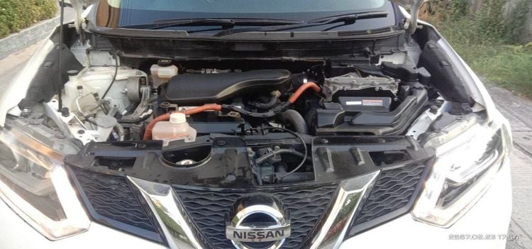 Nissan X-Trail 2017 2.0 V Hybrid 4WD Sedan ไฮบริด ไม่ติดแก๊ส เกียร์อัตโนมัติ ขาว