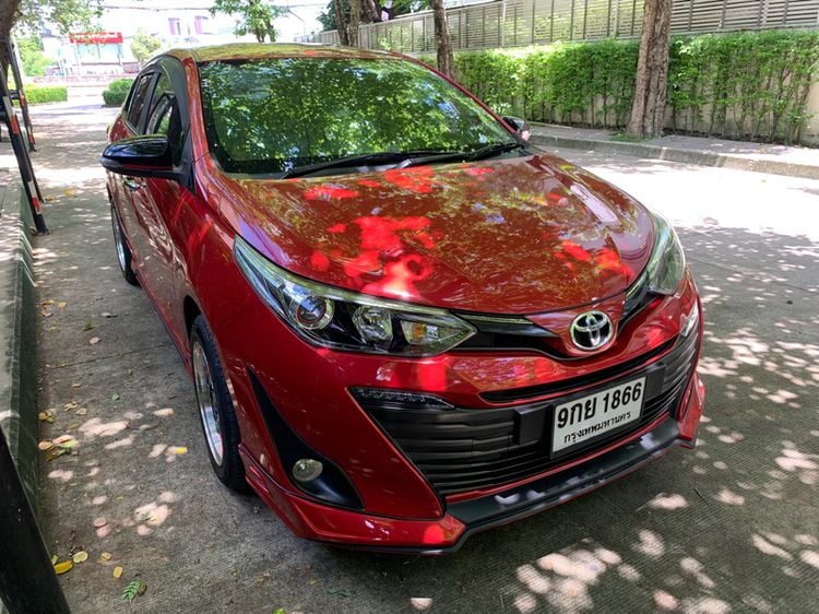 Toyota Yaris ATIV 2018 1.2 Sport Sedan เบนซิน ไม่ติดแก๊ส เกียร์อัตโนมัติ แดง