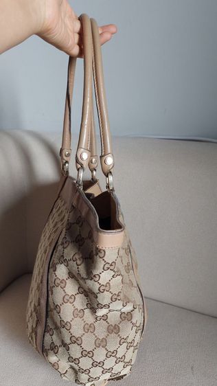 กระเป๋า Gucci แท้ ทรงสะพายไหล่ รูปที่ 3
