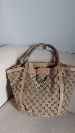 กระเป๋า Gucci แท้ ทรงสะพายไหล่ รูปที่ 2