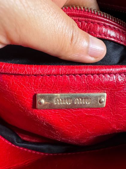 กระเป๋า Miu Miu ของแท้ สีแดงส้ม รูปที่ 12