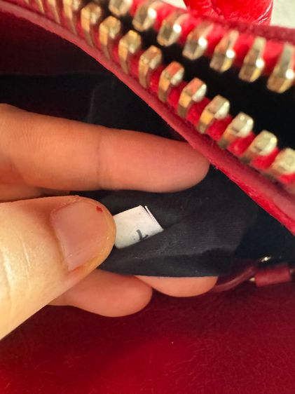 กระเป๋า Miu Miu ของแท้ สีแดงส้ม รูปที่ 15