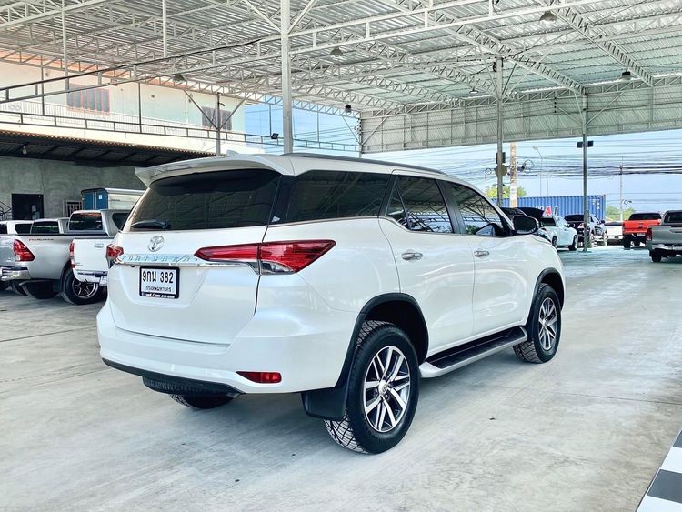 Toyota Fortuner 2019 2.4 V Utility-car ดีเซล ไม่ติดแก๊ส เกียร์อัตโนมัติ ขาว รูปที่ 3