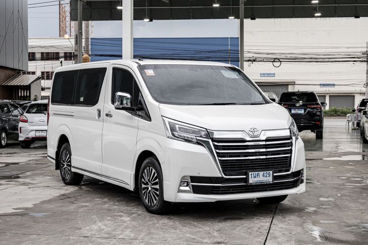Toyota Majesty 2020 2.8 Premium Van ดีเซล ไม่ติดแก๊ส เกียร์อัตโนมัติ ขาว รูปที่ 2