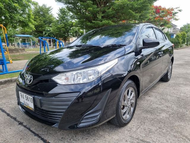 Toyota Yaris ATIV 2019 1.2 J Sedan เบนซิน ไม่ติดแก๊ส เกียร์อัตโนมัติ ดำ รูปที่ 1