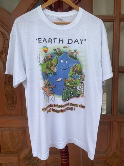 เสื้อ Earth Day มือสอง