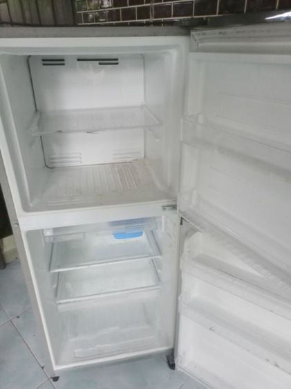 ตู้เย็นราคาถูกขายตามสภาพช่องข้างลมแอร์ไม่เย็น