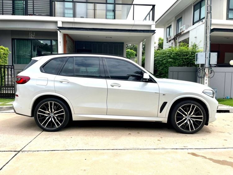 BMW X5 2019 3.0 xDrive30d M Sport 4WD Utility-car ดีเซล เกียร์อัตโนมัติ ขาว รูปที่ 3