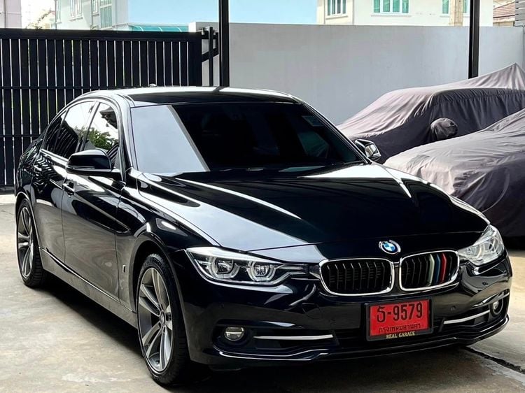 BMW Series 3 2019 330e Sedan ปลั๊กอินไฮบริด (PHEV) ไม่ติดแก๊ส เกียร์อัตโนมัติ ดำ รูปที่ 2