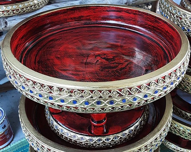 ขันโตกไม้แบบโบราณ