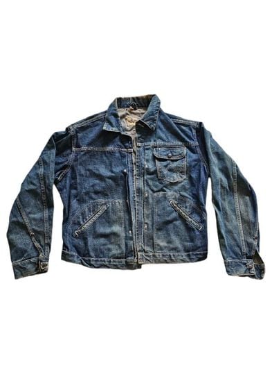 vintage wrangler bluebell denim jacket 6 หยด งานเก่าปีลึก
แจ็คเก็ตยีนส์ 3 กระเป๋า