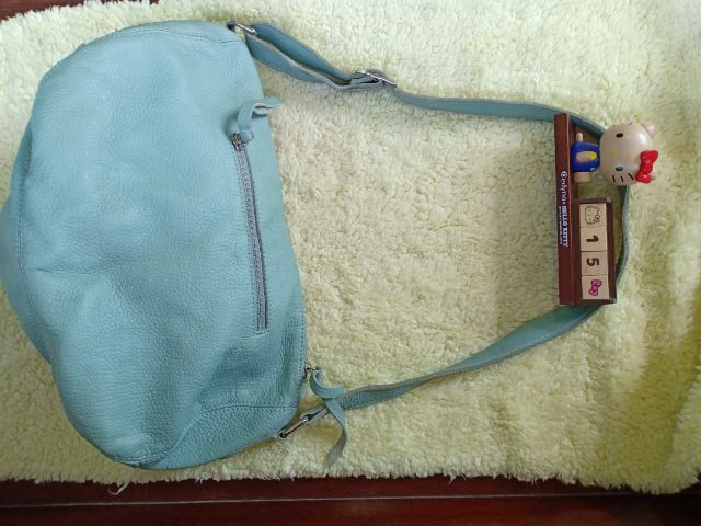 กระเป๋าสะพายยาวหนังแท้สีฟ้า