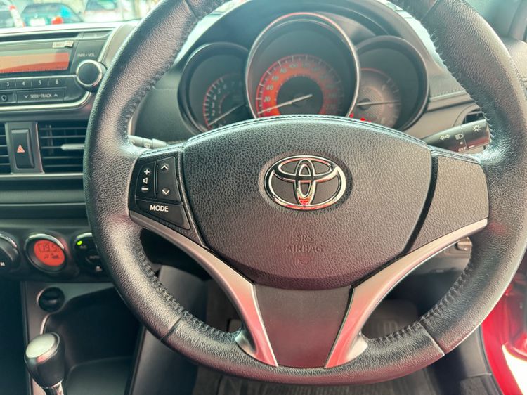 Toyota Yaris 2016 1.2 G Sedan เบนซิน ไม่ติดแก๊ส เกียร์อัตโนมัติ แดง รูปที่ 3