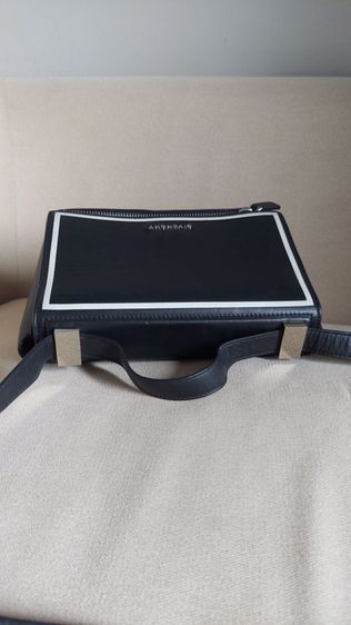 กระเป๋า Givenchy ของแท้ ทรงกล่อง รูปที่ 8