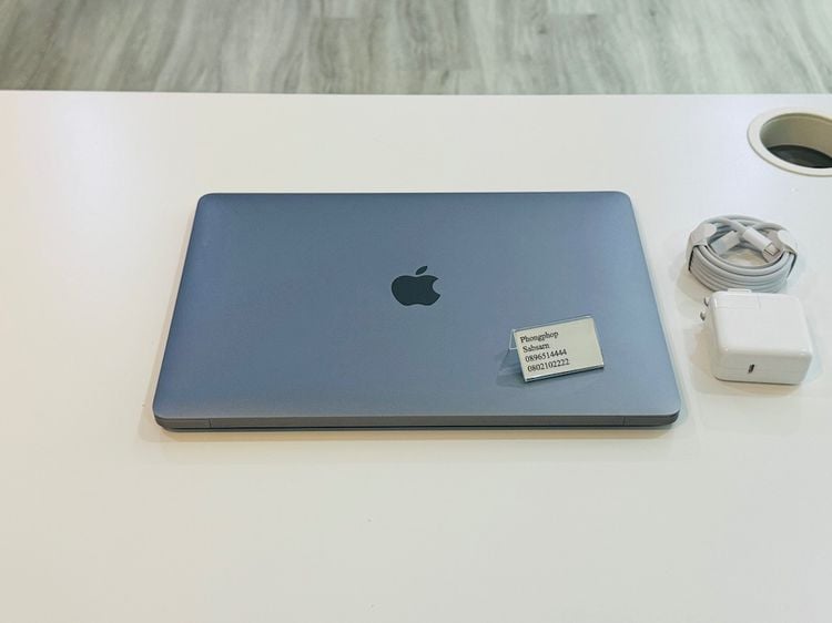 Macbook Air M1  SSD 512 สี space gray ศูนย์ไทย สภาพใหม่   23500 บาทครับ