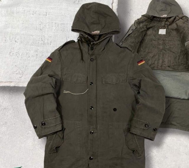 ขายโล๊ะ เสื้อเเจ็คเก็ทวินเทจ เสื้อกันหนาวทหารเยอรมัน M65 Cold Weather สภาพใหม่