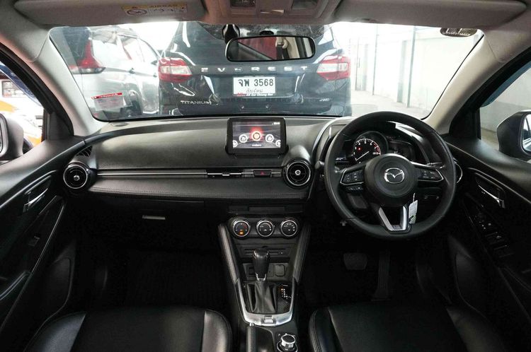 Mazda Mazda 2 2022 1.3 High Connect Sedan เบนซิน เกียร์อัตโนมัติ เทา รูปที่ 4