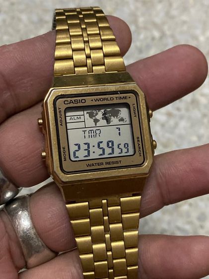 นาฬิกายี่ห้อ CASIO  world times  แท้มือสอง  สายทองยังสวย    350฿ รูปที่ 1