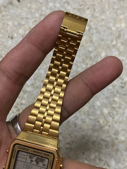 นาฬิกายี่ห้อ CASIO  world times  แท้มือสอง  สายทองยังสวย    350฿ รูปที่ 4