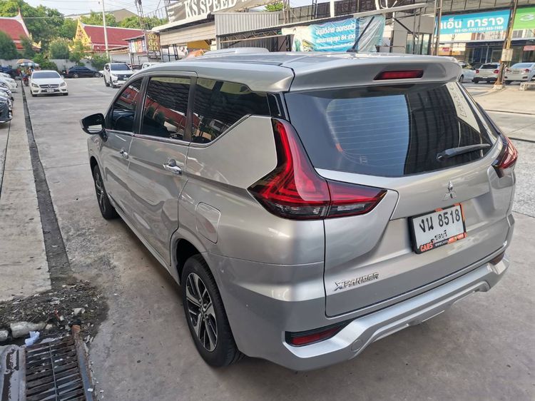Mitsubishi Xpander 2018 1.5 GT Utility-car เบนซิน ไม่ติดแก๊ส เกียร์อัตโนมัติ บรอนซ์เงิน รูปที่ 4