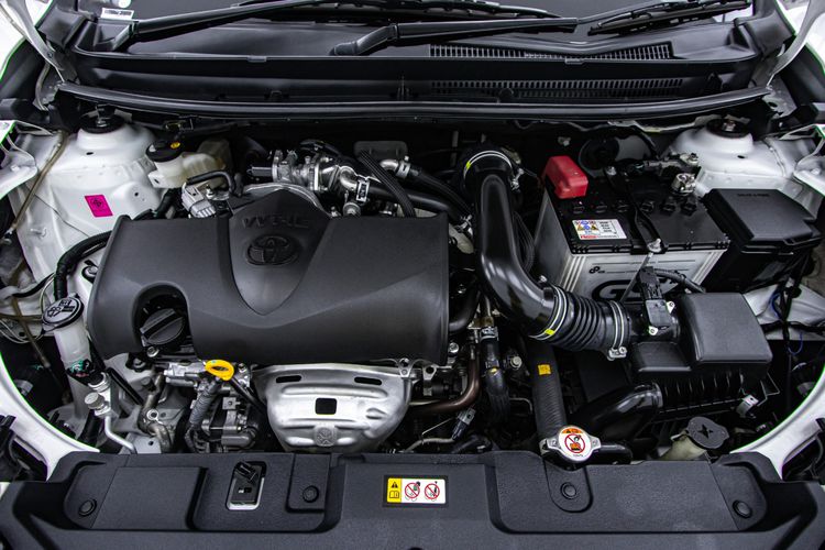 Toyota Yaris 2021 1.2 Sport Premium Sedan เบนซิน เกียร์อัตโนมัติ เทา รูปที่ 4
