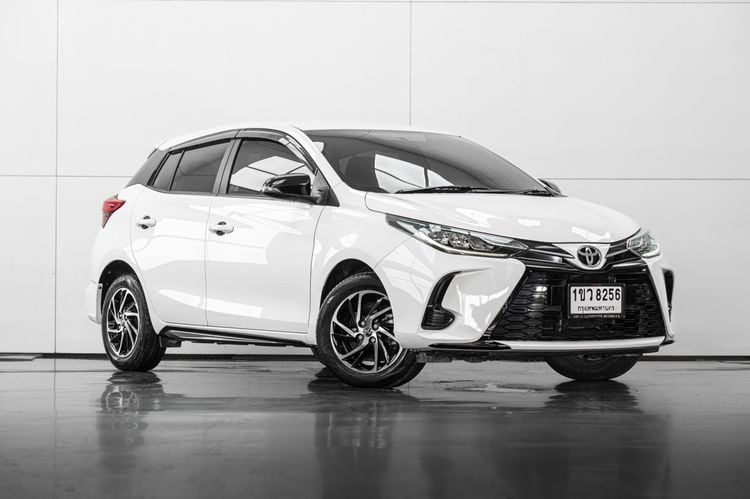 Toyota Yaris 2020 1.2 Sport Premium Sedan เบนซิน ไม่ติดแก๊ส เกียร์อัตโนมัติ ขาว รูปที่ 3