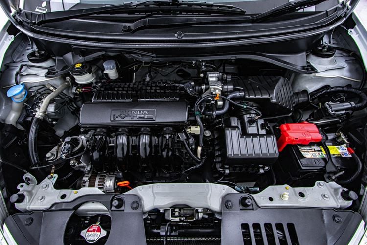 Honda Mobilio 2016 1.5 S Utility-car เบนซิน เกียร์ธรรมดา ขาว รูปที่ 4