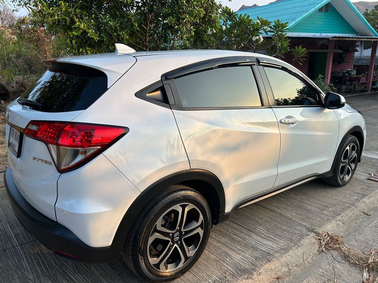 Honda HR-V 2019 1.8 E เบนซิน ไม่ติดแก๊ส เกียร์อัตโนมัติ ขาว รูปที่ 4