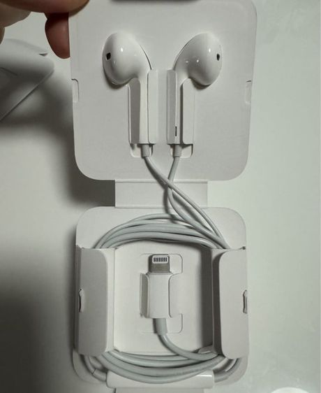 หูฟัง iphone แท้ และ adapter แท้ จาก studio7