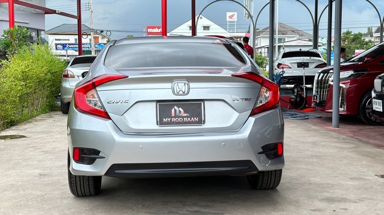 Honda Civic 2018 1.8 E i-VTEC Sedan เบนซิน ไม่ติดแก๊ส เกียร์อัตโนมัติ เทา รูปที่ 4